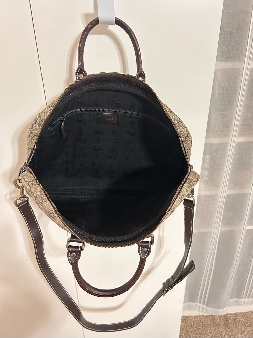 Gucci Brown Monogram Canvas Briefcase with Dark Brown Leather Trim Authentic - Picture 4 of 8